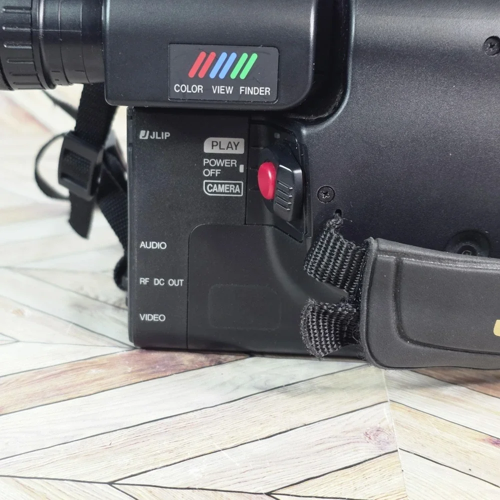 VTG 1998 JVC GR-AX930U Compact VHS Camcorder Videomovie Bundle TESTED Works